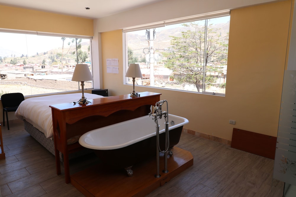 Deluxe Studio Suite