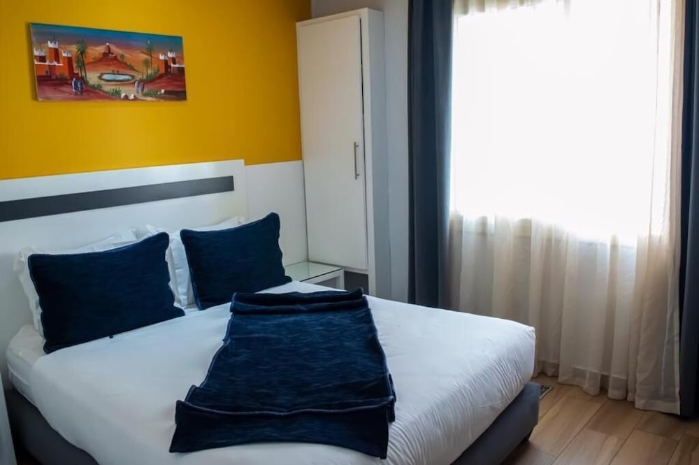Standard Double or Twin Room photo 3