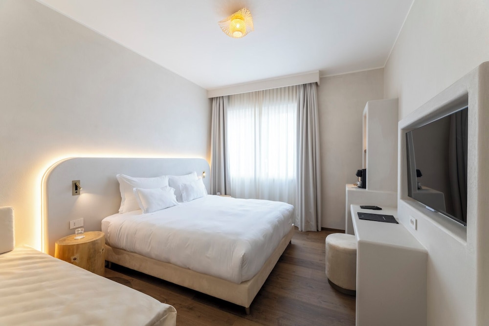 Standard Double Room - Photo 1