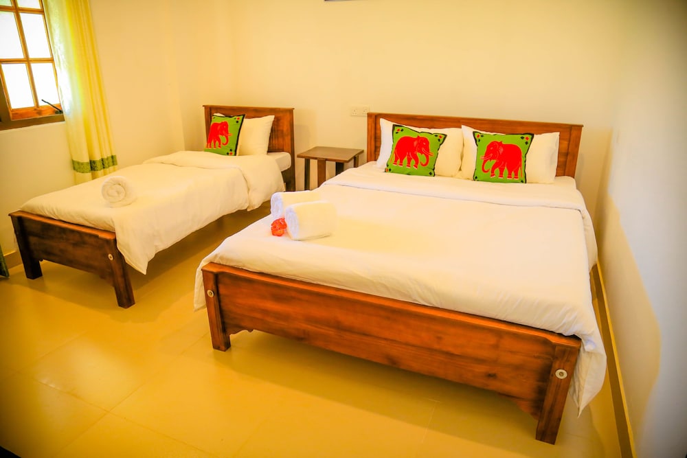 Deluxe Triple Room, Multiple Beds, Accessible, Hill View photo 3