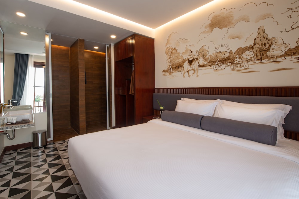 King Room with Private Bathroom - Photo 5