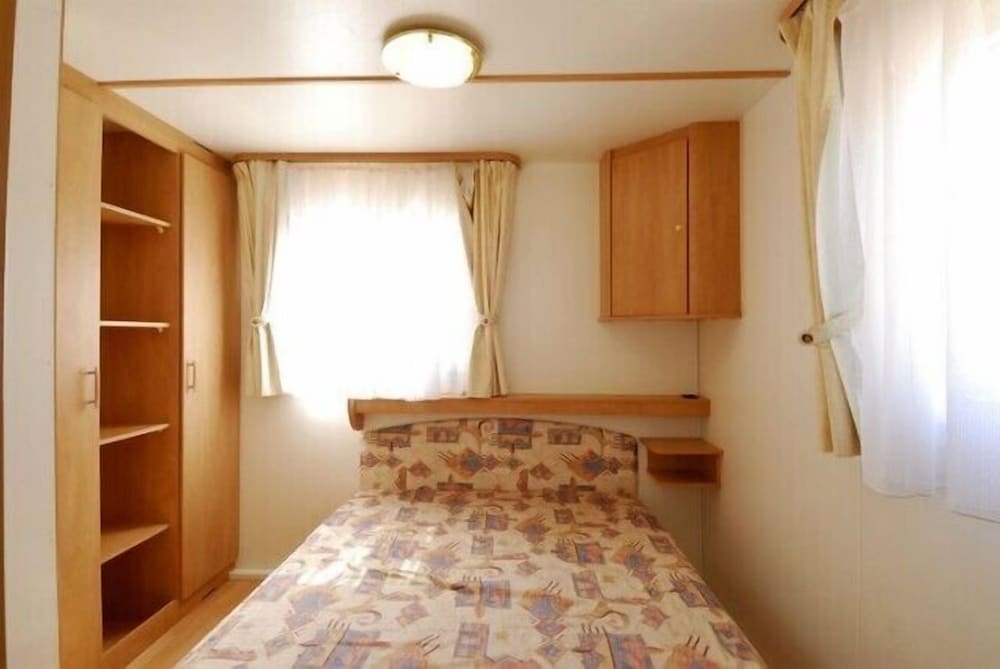 Mobile Home photo 2