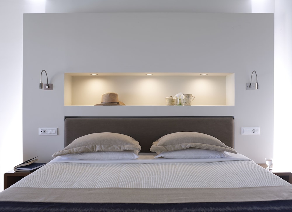 Superior One-Bedroom Suite - Private Pool
