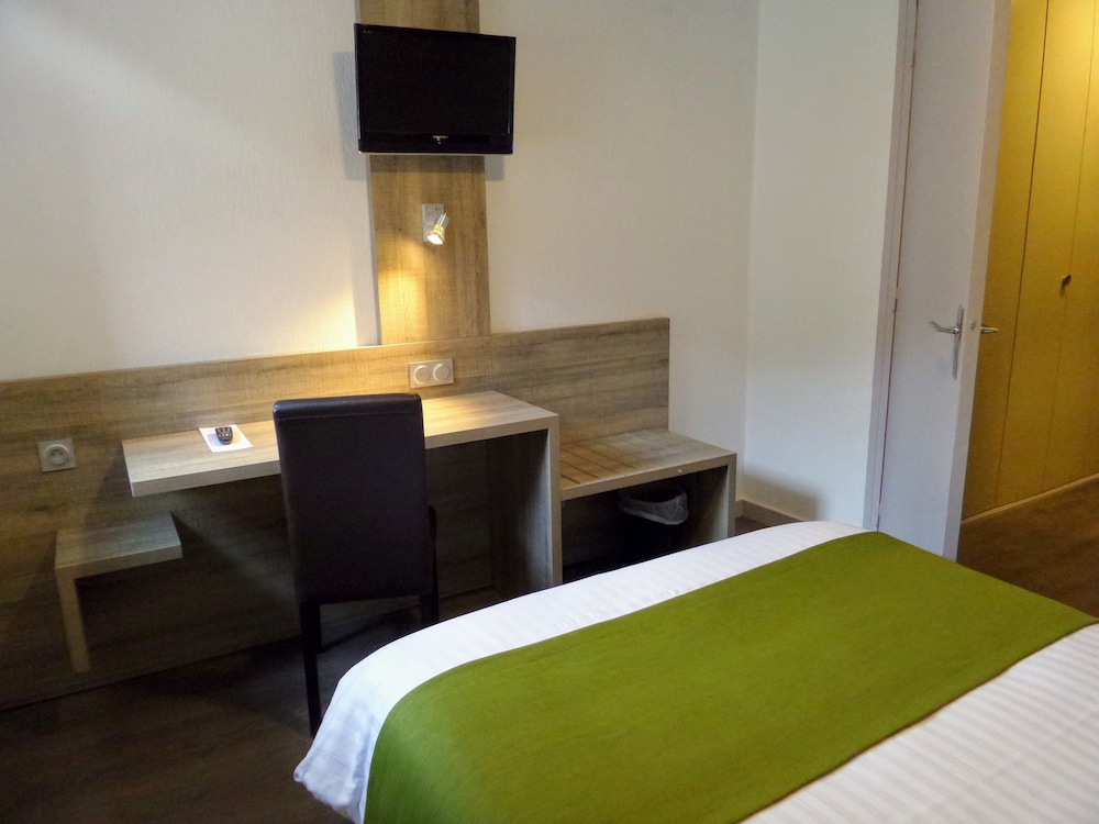 Standard Double Room photo 3