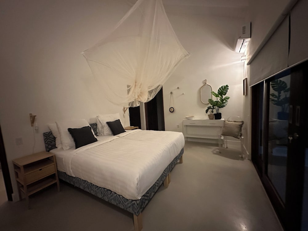 Villa, 5 Bedrooms, Private Pool, Garden View photo 2