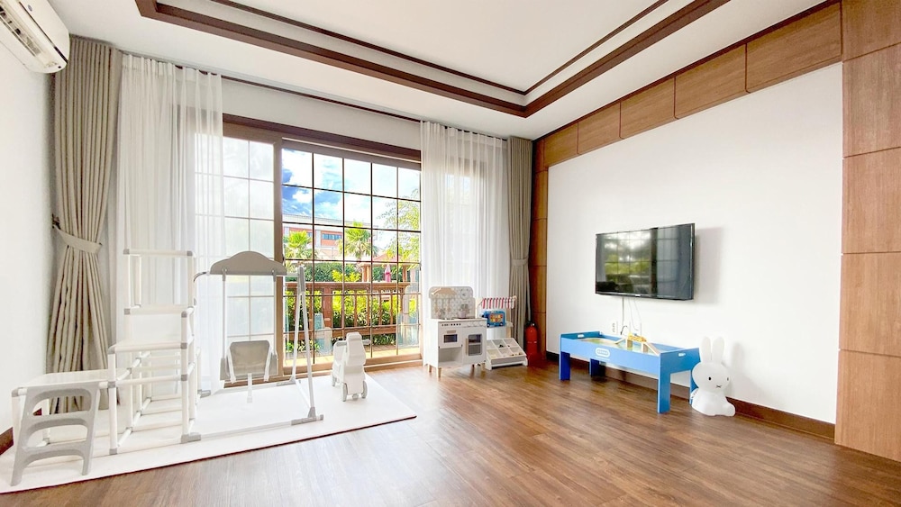 Basic Room, 1 Bedroom (Lemon - Kids room) - Photo 1