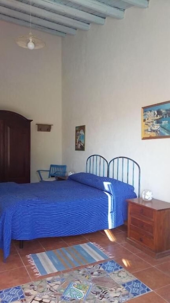 Triple Room, Garden View (Azzurra) photo 1