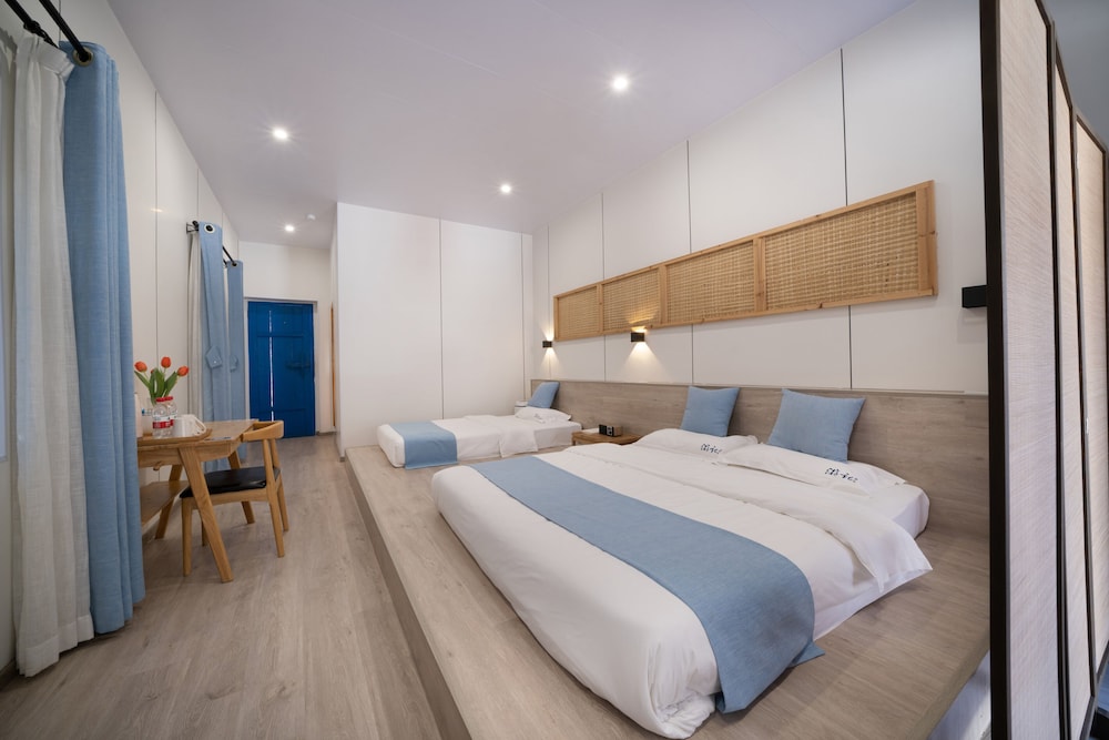 Elite Triple Room