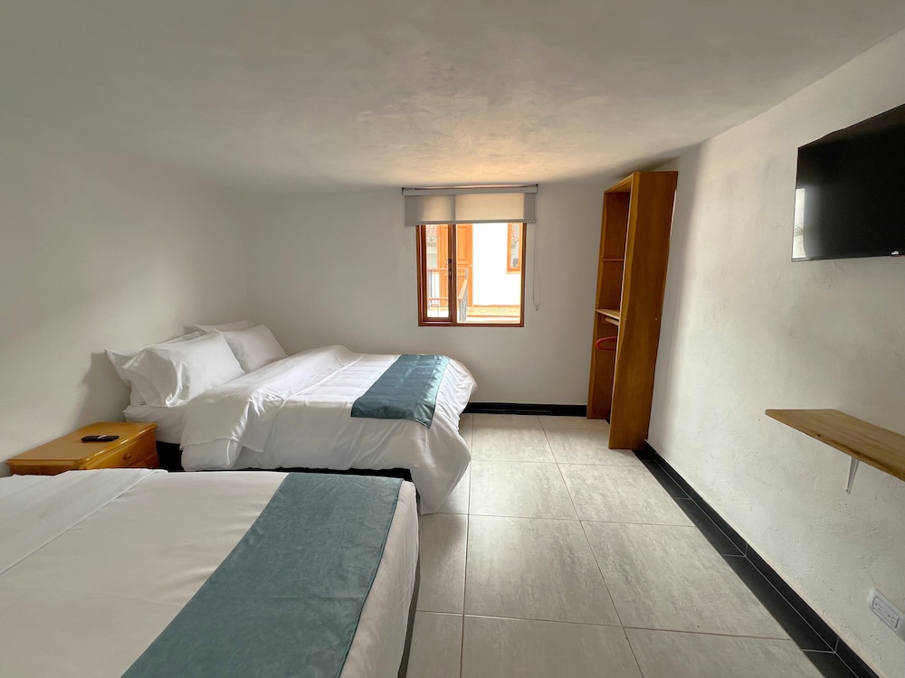 Comfort Quadruple Room, 2 Double Beds