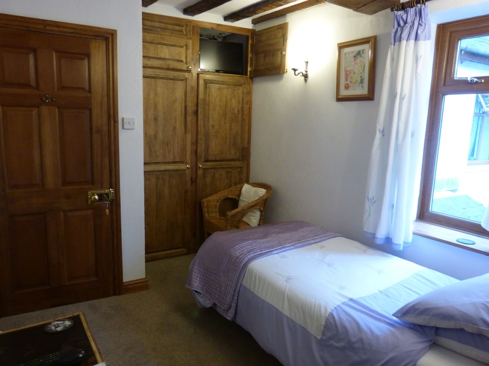 Single Room photo 2