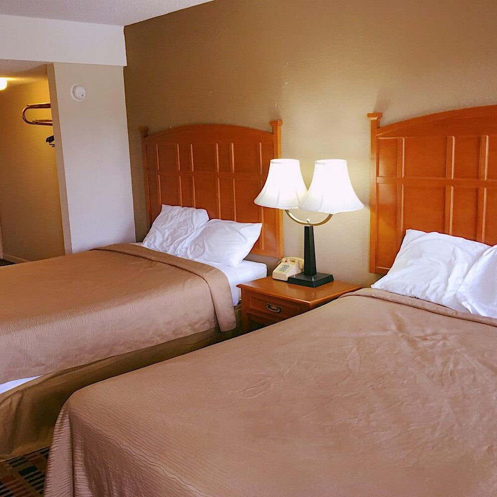 Comfort Room, 2 Double Beds, Smoking