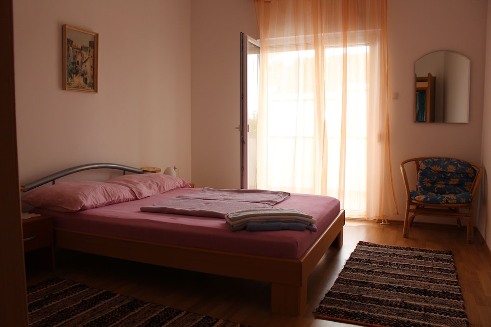 Apartment, 2 Bedrooms, Sea View (2)