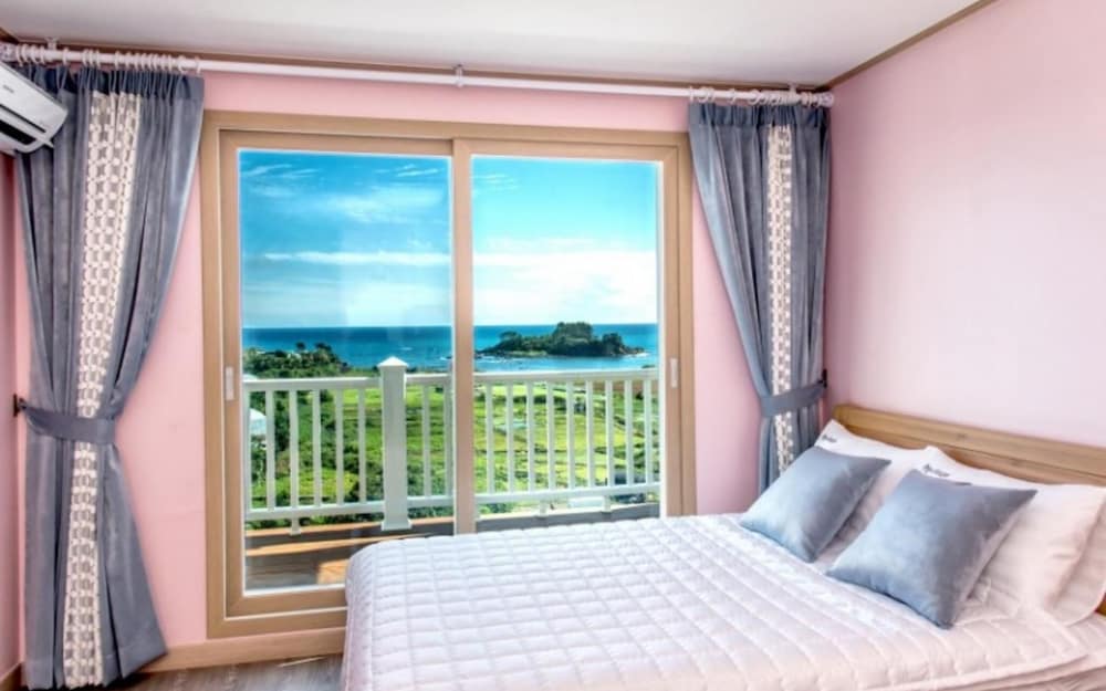 Room (Arang Joldi (No205 Ocean View Double )