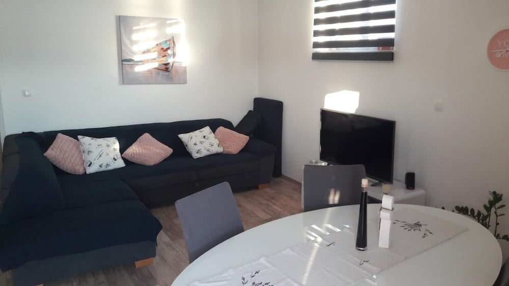 Apartment (Antonia - 5 m from sea - A5 (2+2))