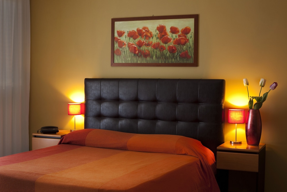 Economy Double Room - Photo 2