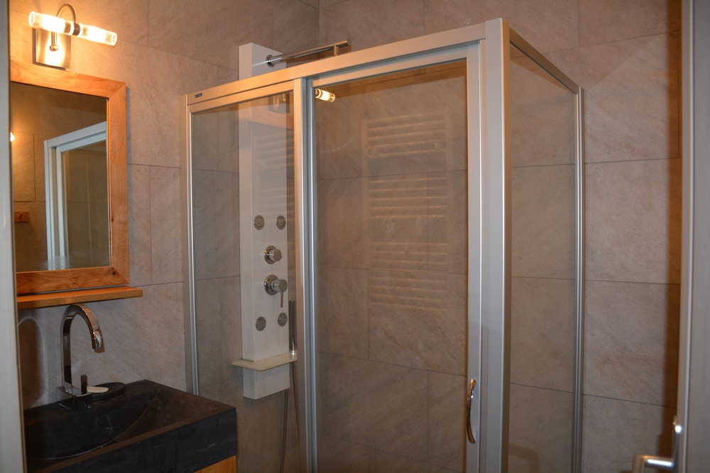 Family Apartment, 3 Bedrooms, Terrace photo 2
