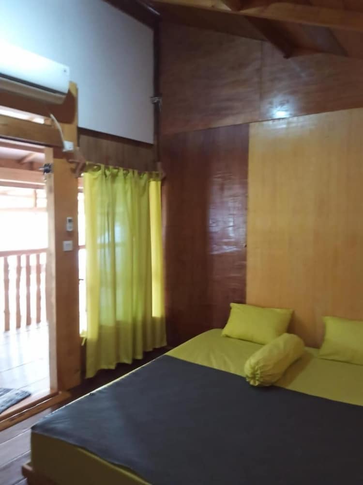 Standard Room, Multiple Beds photo 2