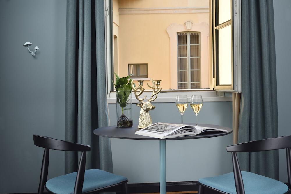Executive Room - Photo 2