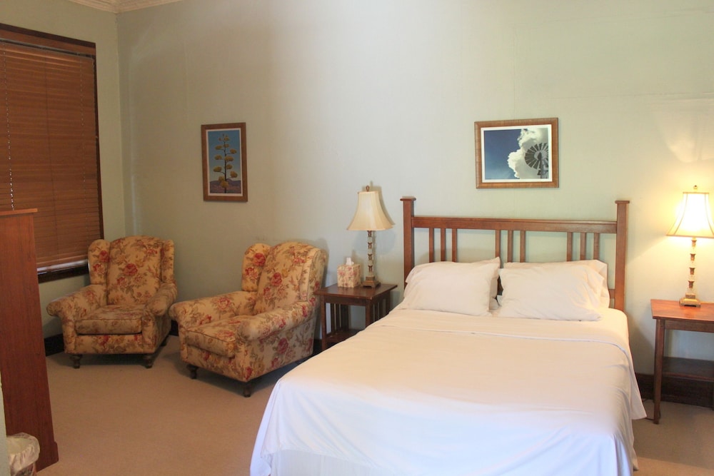 Signature Studio Suite, 1 Queen Bed photo 1