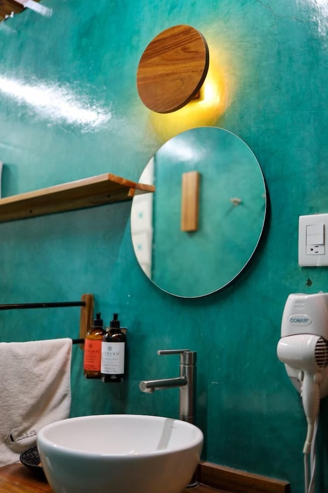 Deluxe Room, 1 King Bed, Hot Tub (Macuil) photo 3