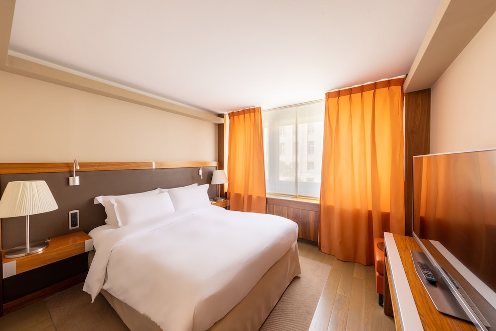 Junior Suite, 1 Double Bed - Photo 8