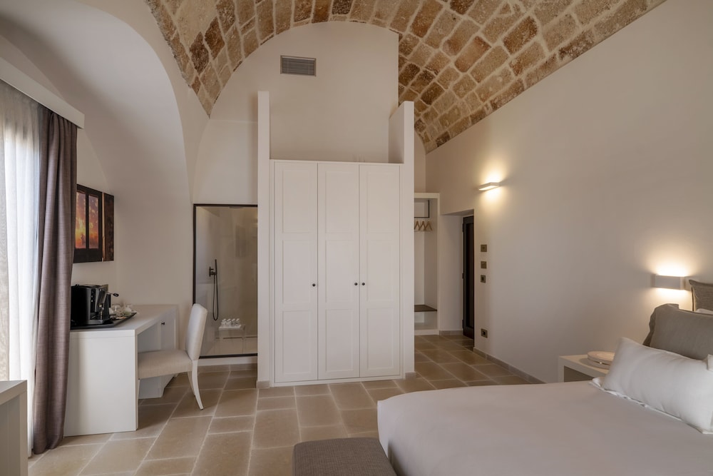 Tower Suite - Photo 6