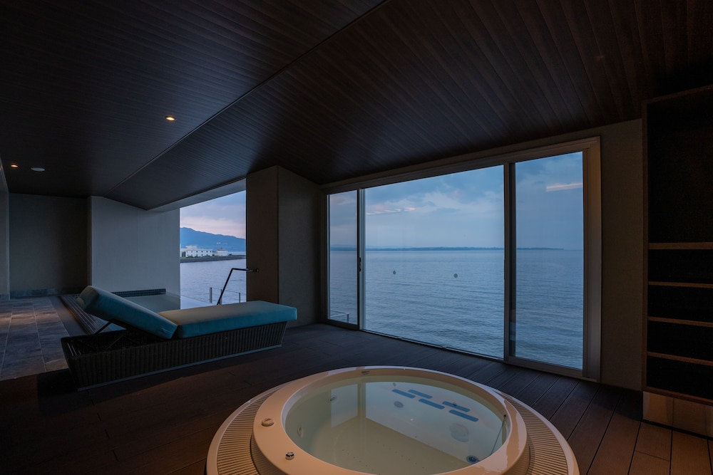 Junior Suite with private pool - New Building - NonSmoking (PS type)