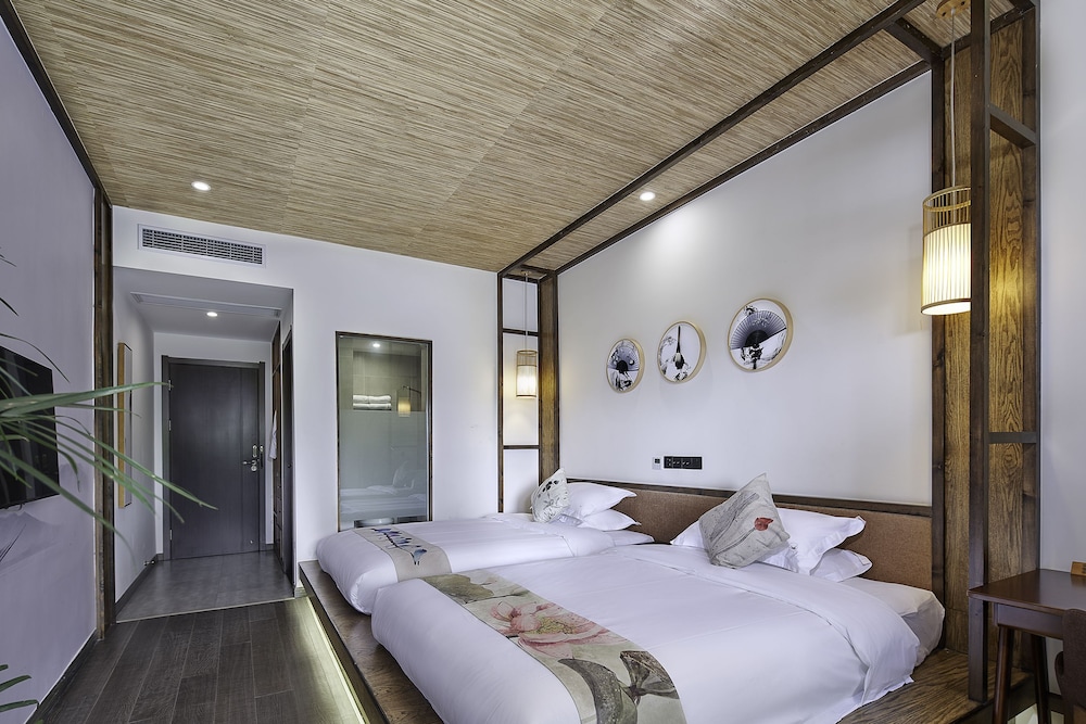 Standard Twin Room photo 2