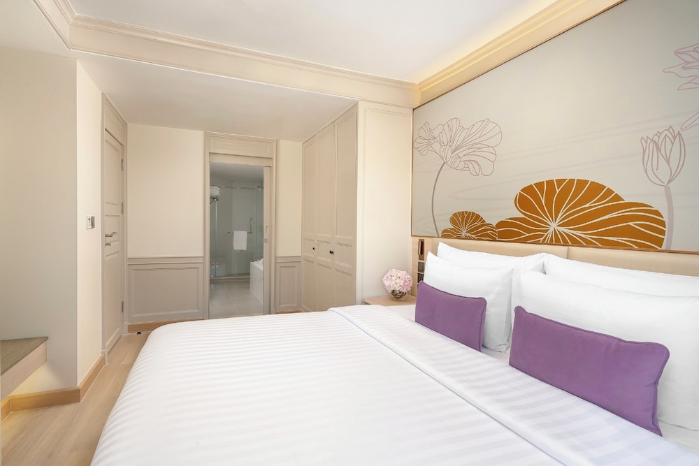 One Bedroom Balcony Triple Suite