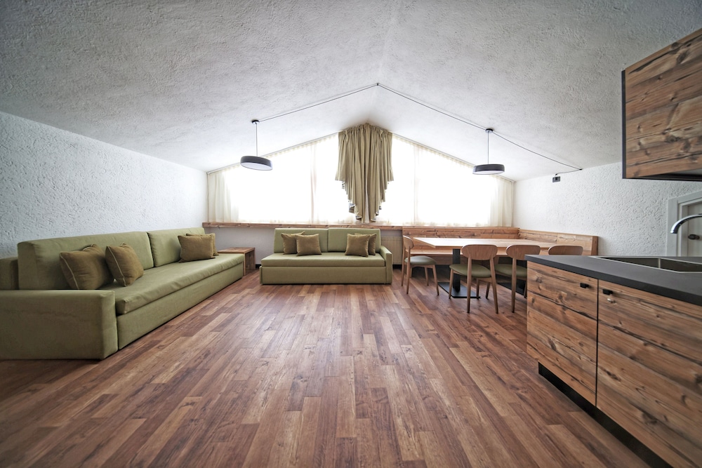 Executive Apartment, 2 Bedrooms photo 2