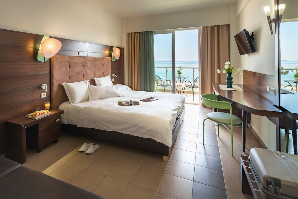 Superior Double Room, Sea View photo 1