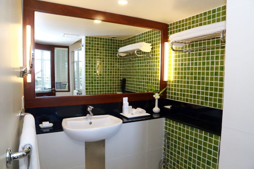 Deluxe Twin Room, 1 Bedroom - Photo 2