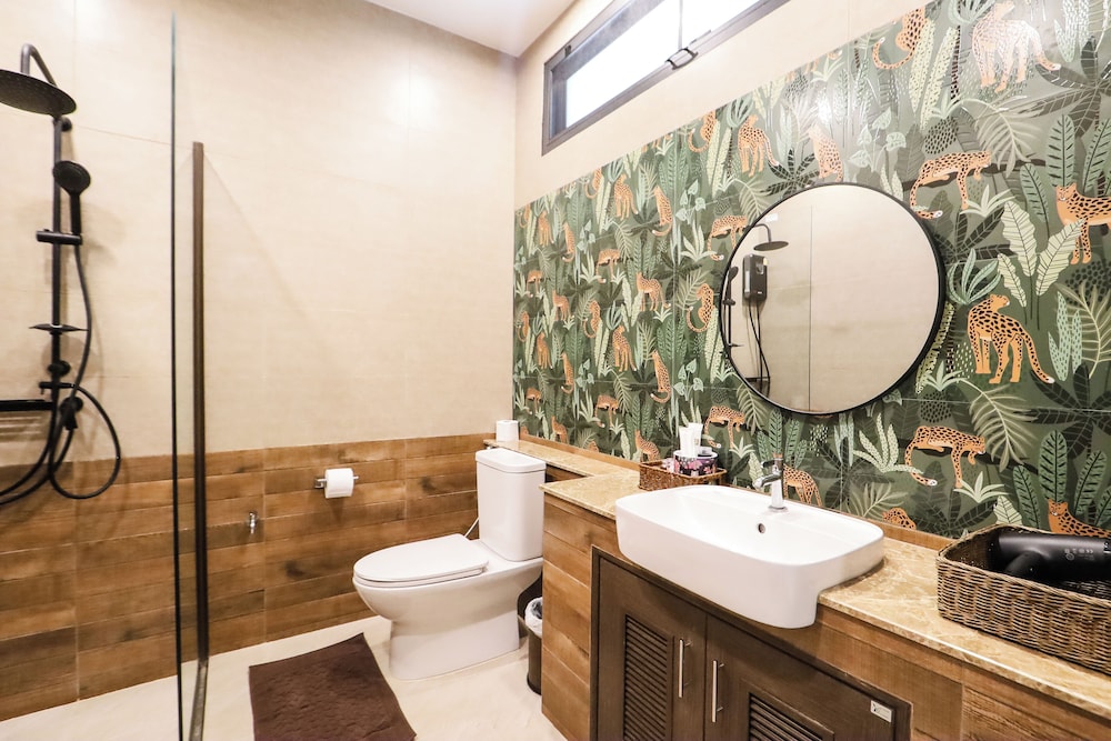 Deluxe Quadruple Room - Photo 17