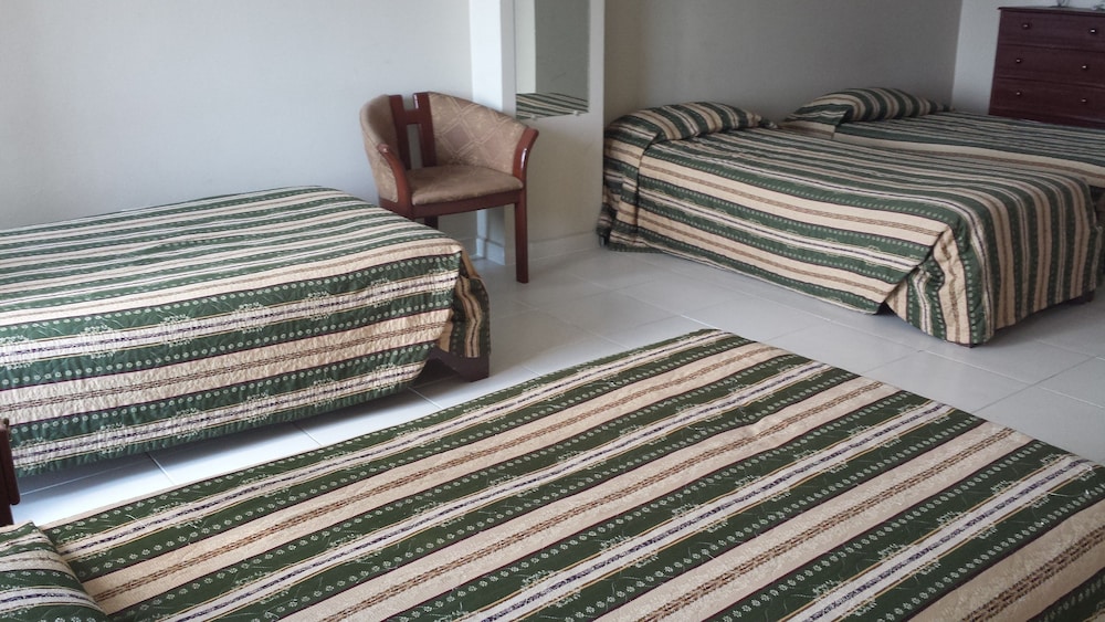 Basic Quadruple Room, Multiple Beds photo 1