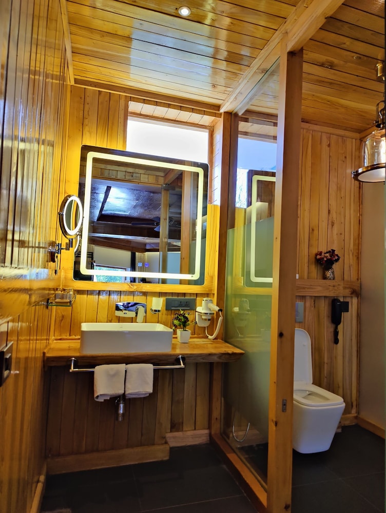 Premium Room - Photo 7