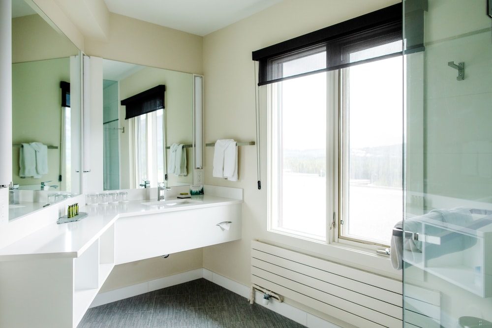 Panoramic Suite - Photo 6