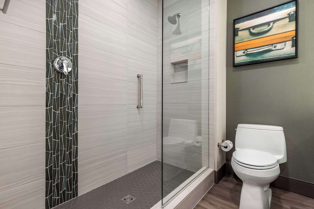 Suite, Multiple Beds, Accessible, Non Smoking photo 3