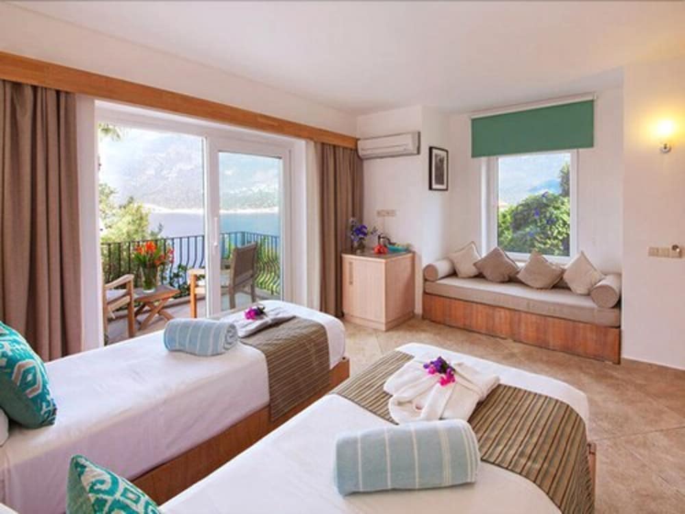 Standard Twin Room, Sea View photo 3