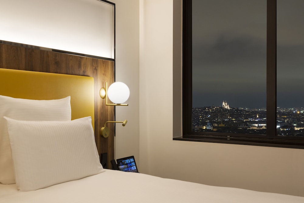 Deluxe Room, 1 King Bed