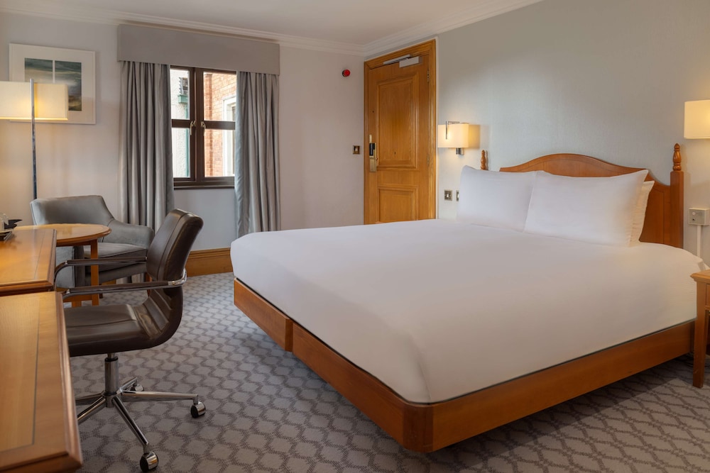 Room, 1 Double Bed (Double Hilton Guest Room) - Photo 3