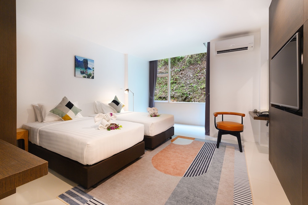 Superior Room, Hill View - Photo 2