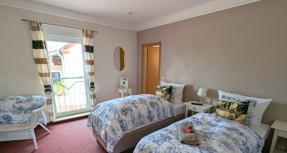 Standard Room photo 2