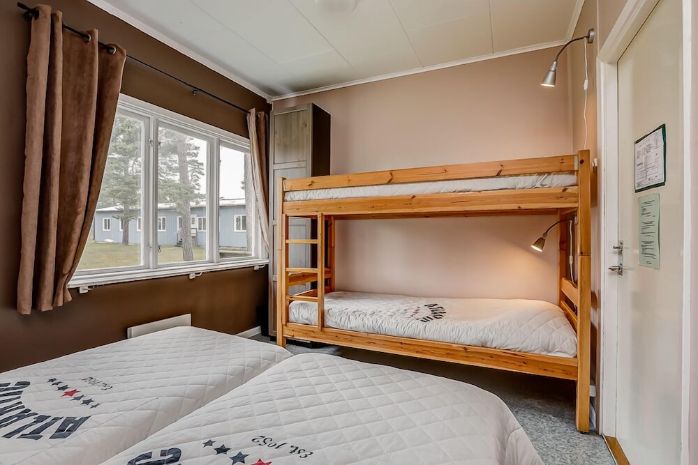 Basic Quad Room with Bunk Beds photo 3