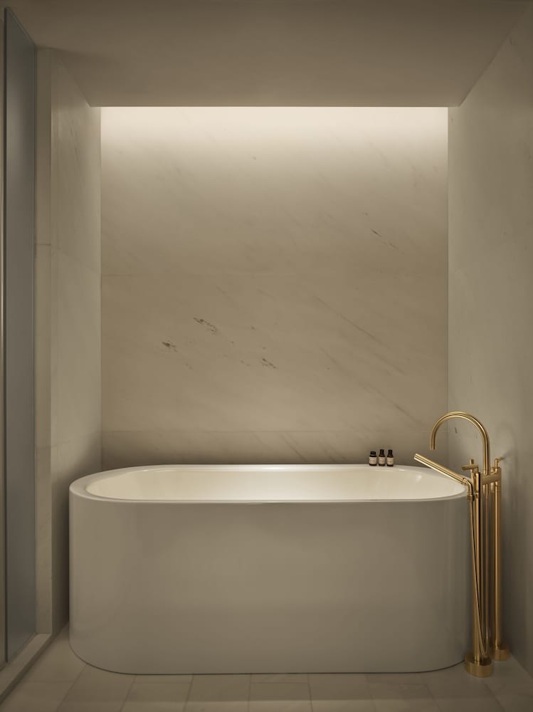 Suite, 1 King Bed