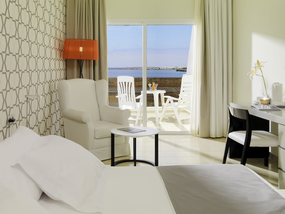 Double Room, Sea View - Photo 1