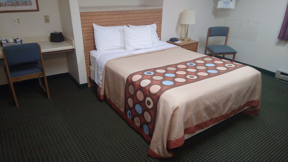 Comfort Single Room, 1 Queen Bed, Accessible - Photo 1