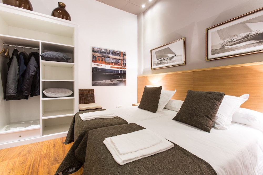 Comfort Apartament ,4 rooms (Balmes, 11) photo 2