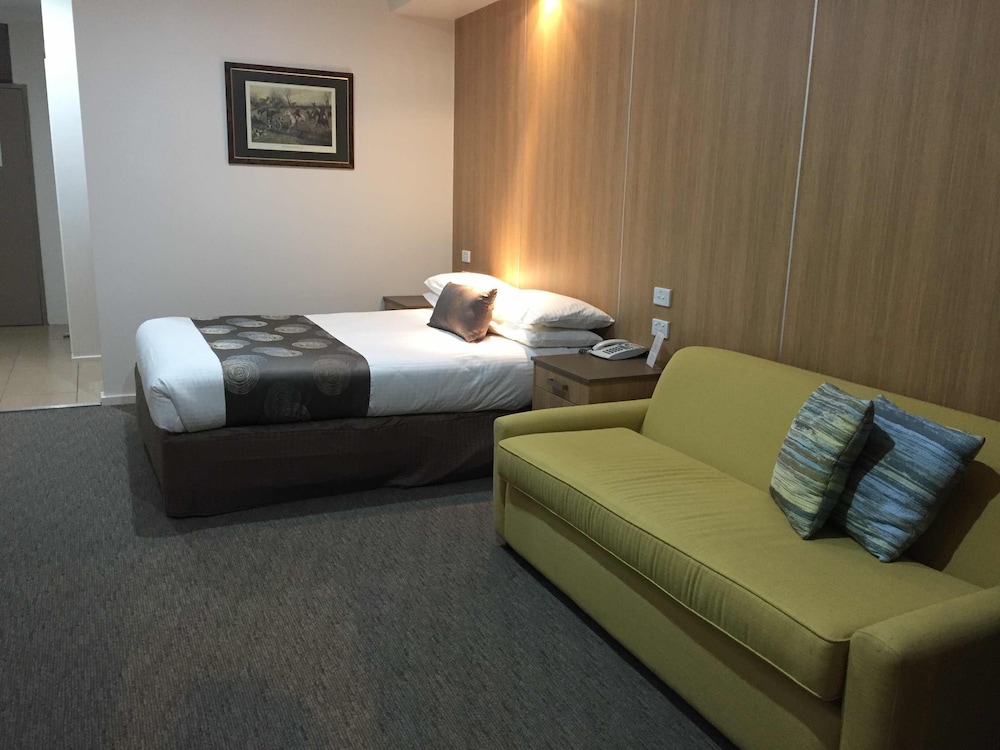 Deluxe Double Room, 1 Queen Bed, Balcony photo 2