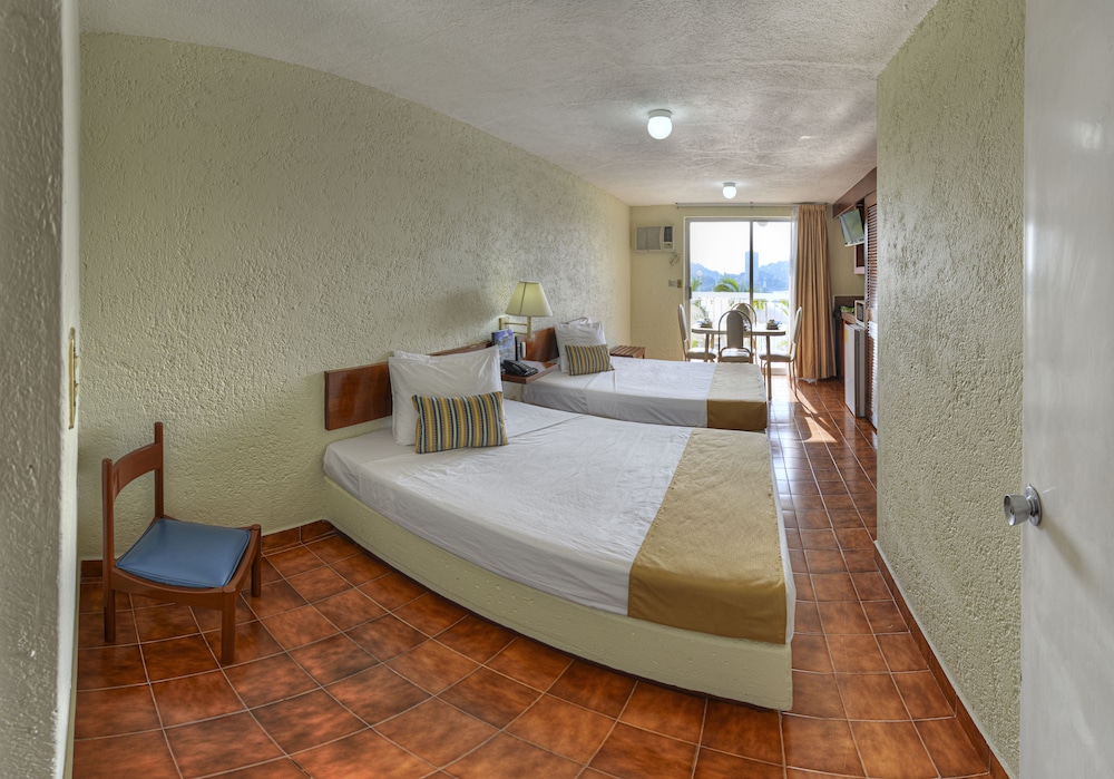 Superior Suite, Ocean View - Photo 11