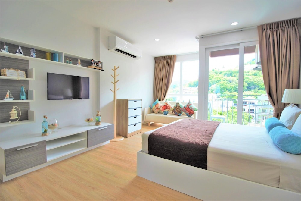 Apartment photo 1